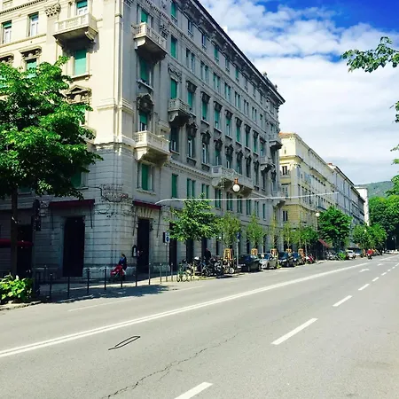 Giostra Flat * Triest